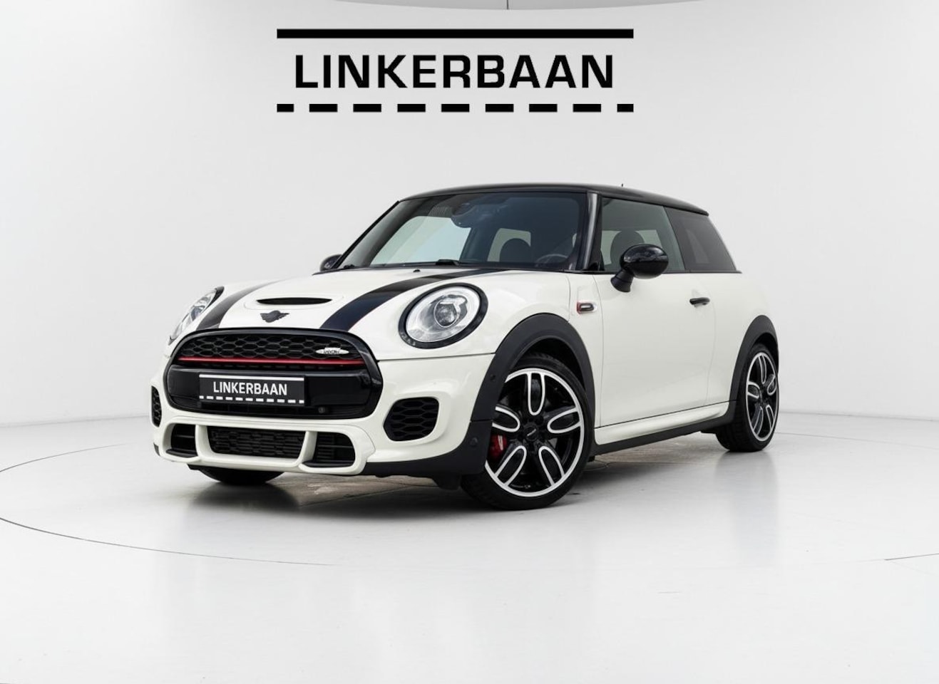 MINI John Cooper Works - 2.0 JCW 231pk | Chili | Panodak | Black Pack | ACC | Sportuitlaat | 18 inch | - AutoWereld.nl