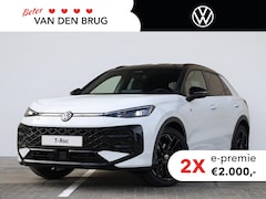 Volkswagen T-Roc - R-Line First Edition 1.5 eTSI 150 PK | Black style | Trekhaak | Camera | App connect |
