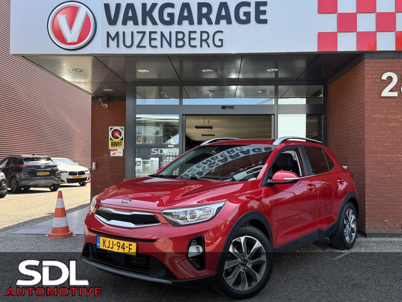 Kia Stonic - 1.0 T-GDi ExecutiveLine // NAVI // CAMERA // CLIMA // CRUISE // DODENHOEK SENSOR // LEDERE - AutoWereld.nl