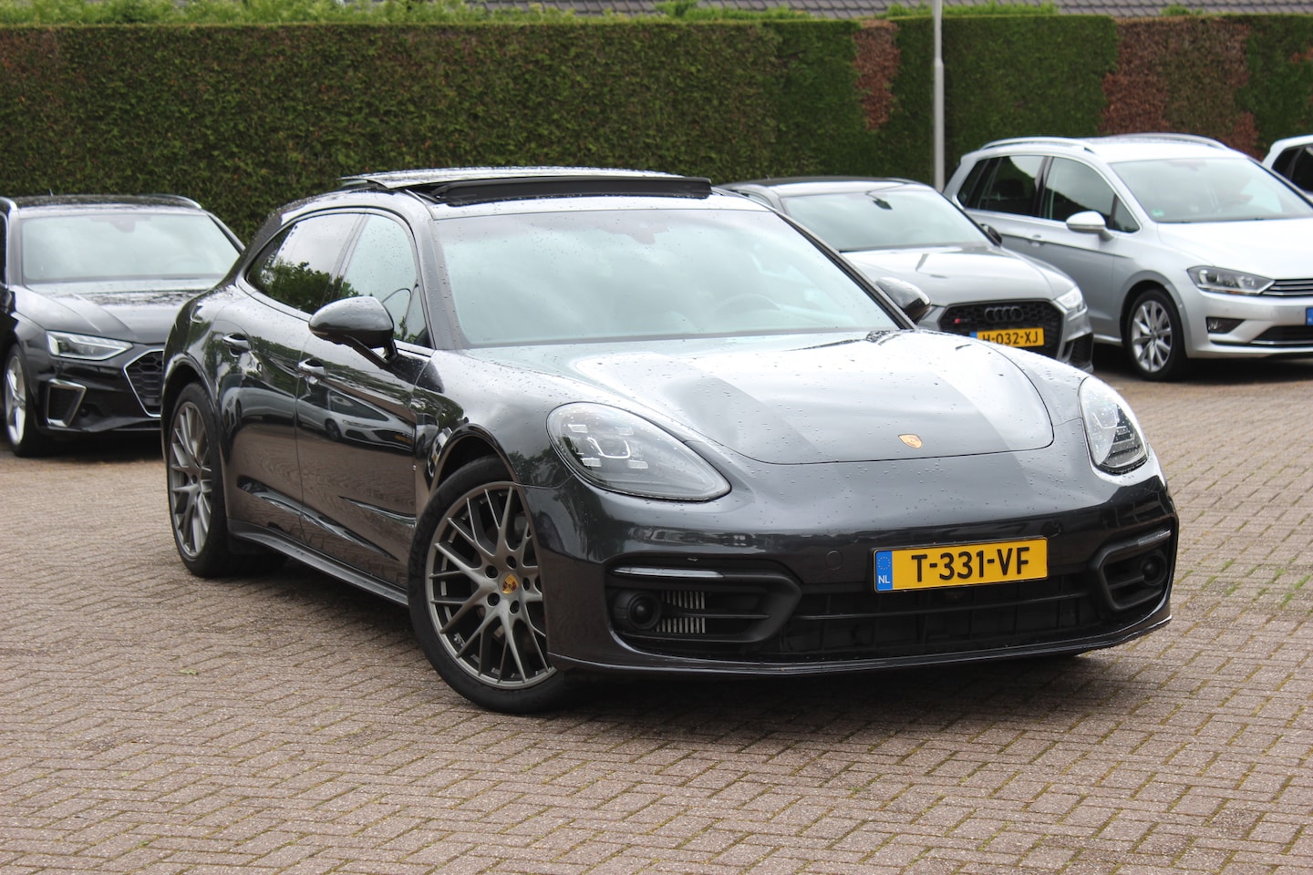Porsche Panamera Sport Turismo - 2.9 4 E-Hybrid Platinum Edition / Panoramadak / 360Camera / Sportdesign+Chrono / Luxe Lede - AutoWereld.nl