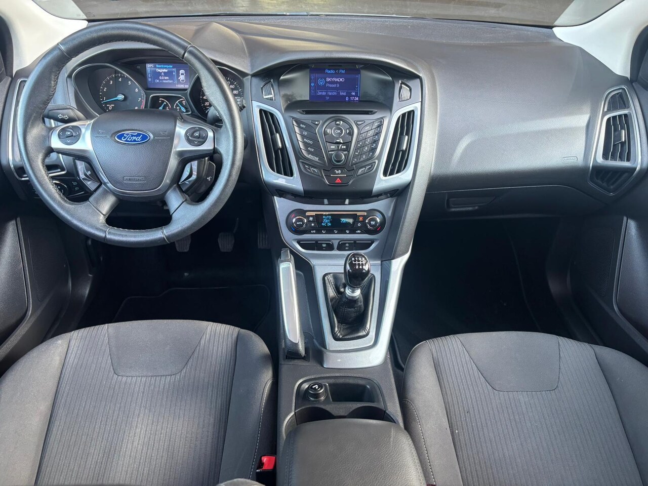 Ford Focus - 1.6 EcoBoost Trend | Climate Control | Cruise Control| Trekhaak |
