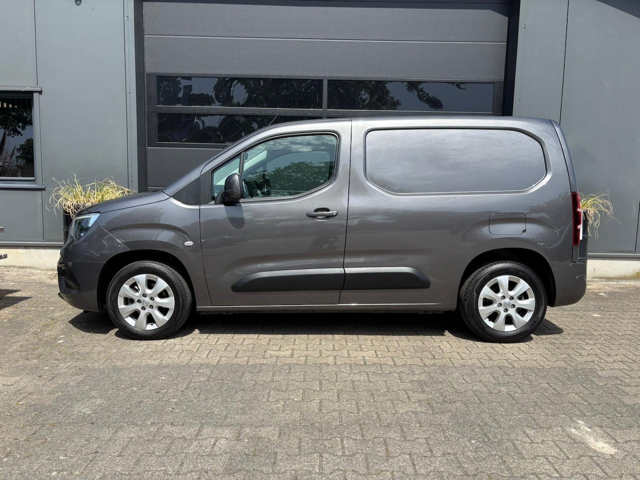 Opel Combo - 1.5D L1H1 Edition | Cruise Control | AppleCarPlay/AndroidAuto | PDC |