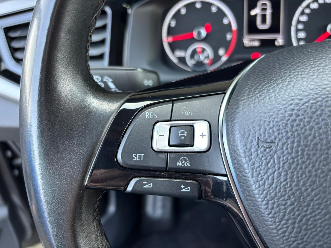 Volkswagen Polo - 1.0 TSI Comfortline | Adap. Cruise Control | AppleCarPlay/AndroidAuto | Airco |