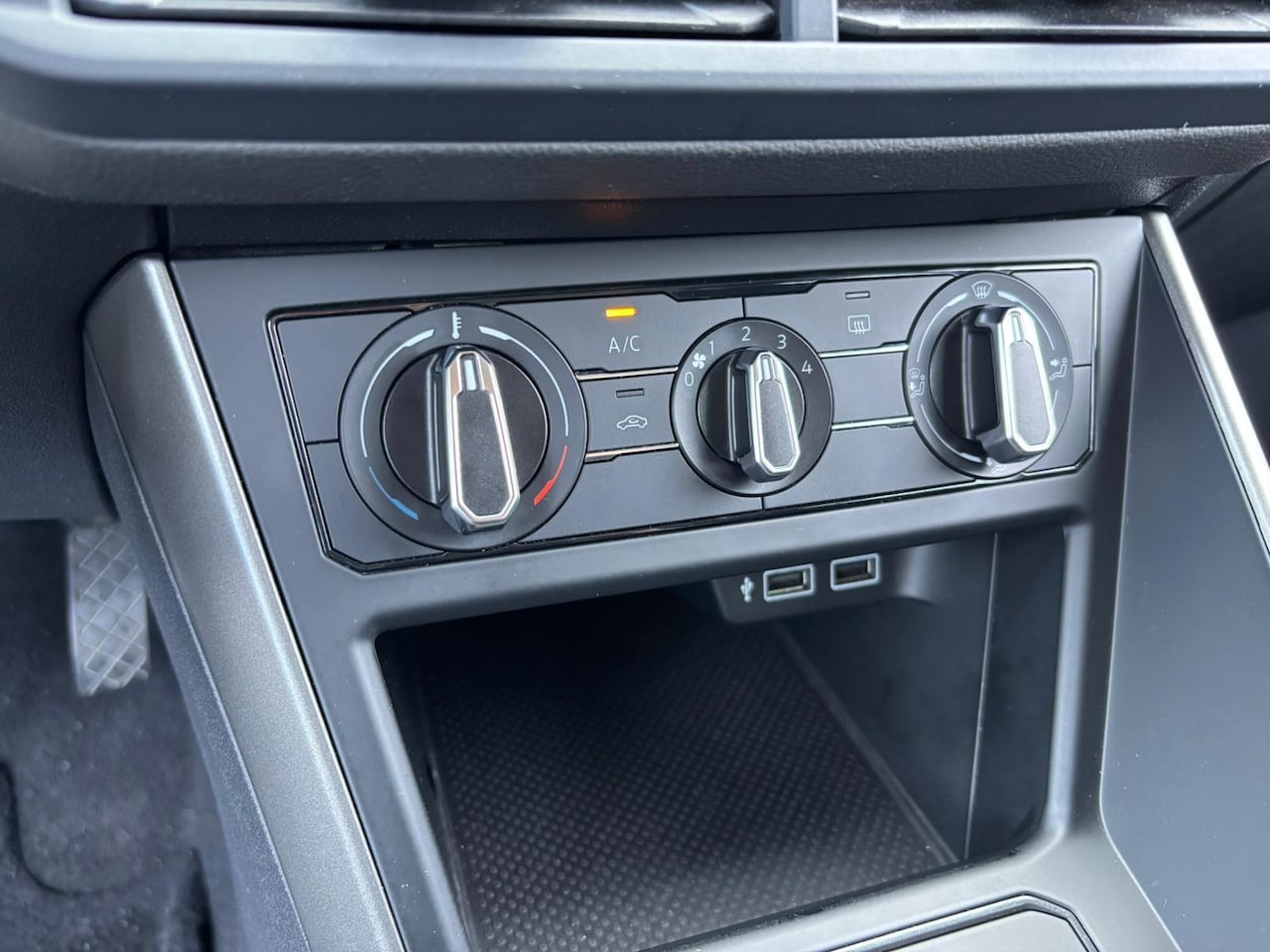 Volkswagen Polo - 1.0 TSI Comfortline | Adap. Cruise Control | AppleCarPlay/AndroidAuto | Airco |