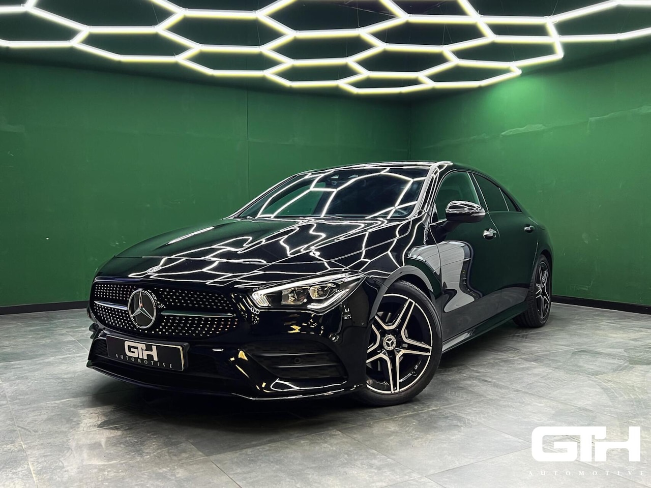 Mercedes-Benz CLA-Klasse - 180 AMG Camera | Keyless | Lane | Sfeer - AutoWereld.nl