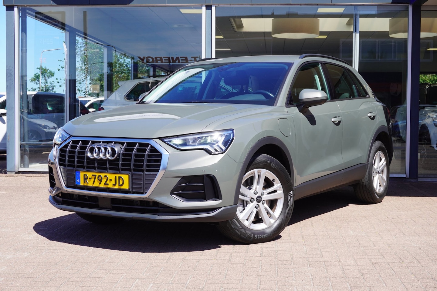 Audi Q3 - 45 TFSI e Advanced edition Automaat | Airco | Navigatie | CarPlay | Vol opties | Inruil mo - AutoWereld.nl