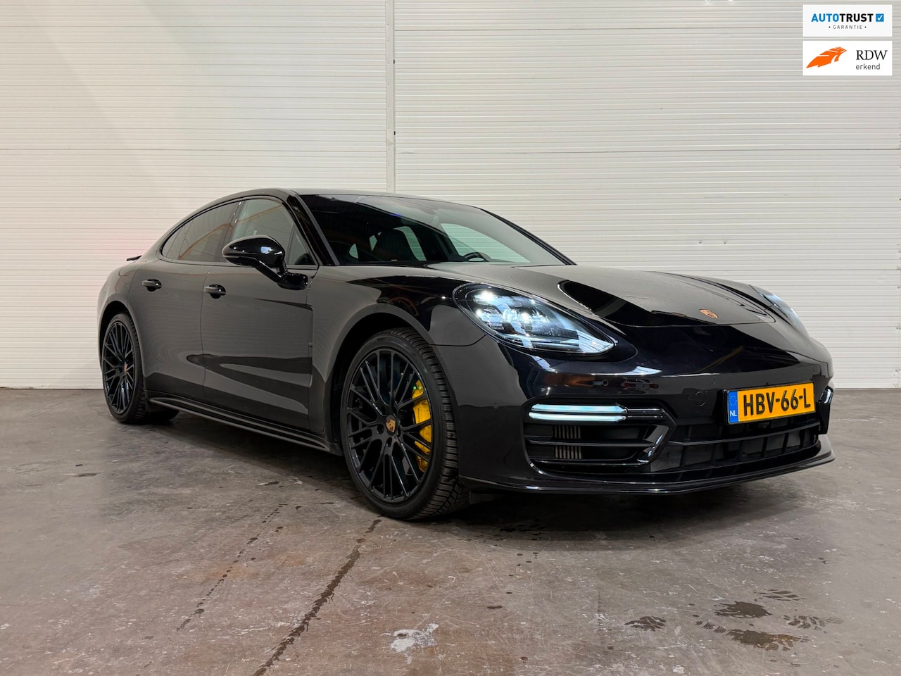 Porsche Panamera - 2.9 4 E-Hybrid Origineel Zwart olijfgroene wrap / Luchtvering / Panoramadak - AutoWereld.nl