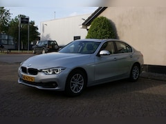 BMW 3-serie - 318i High Executive - Head up display - Sport int. - Leer
