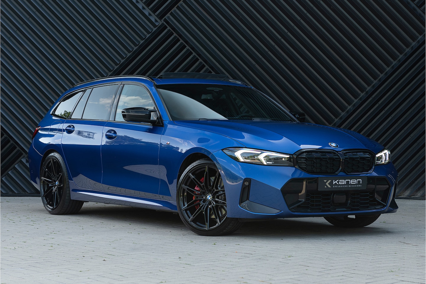 BMW 3-serie Touring - M340i xDrive ACC M Seats Pano HUD H/K Carbon Trekhaak - AutoWereld.nl