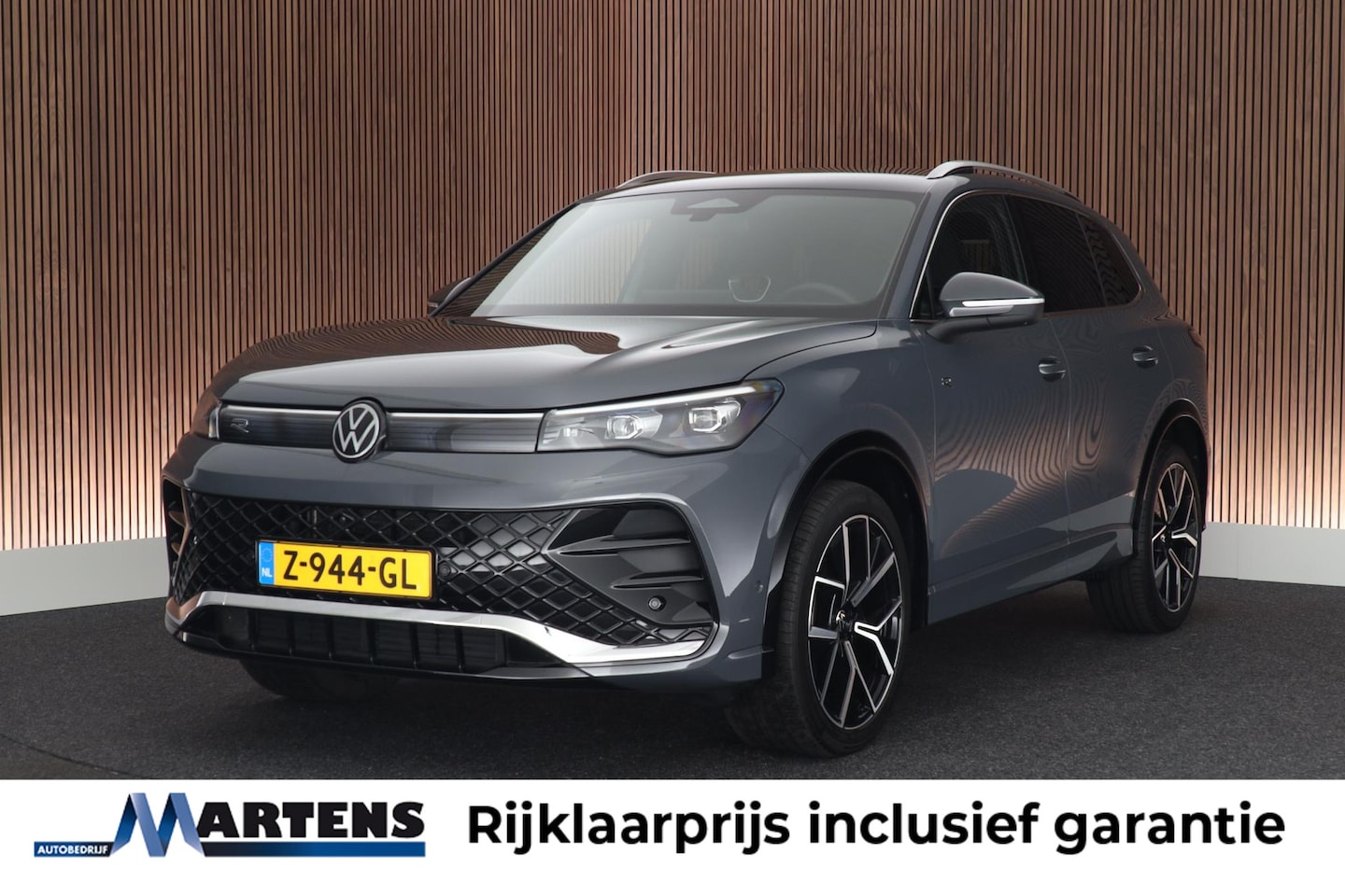 Volkswagen Tiguan - 1.5 eTSI 150pk R-Line Business Trekhaak 360Camera harman/kardon Head-Up Virtual Cockpit Na - AutoWereld.nl