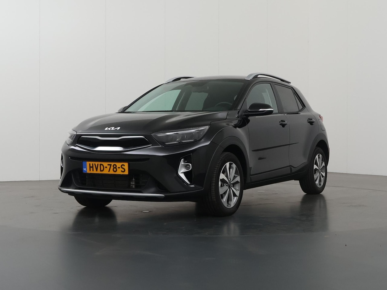 Kia Stonic - 1.0 T-GDi MHEV DynamicPlusLine | LED-koplampen | Stoelverwarming vóór | Achteruitrijcamera - AutoWereld.nl