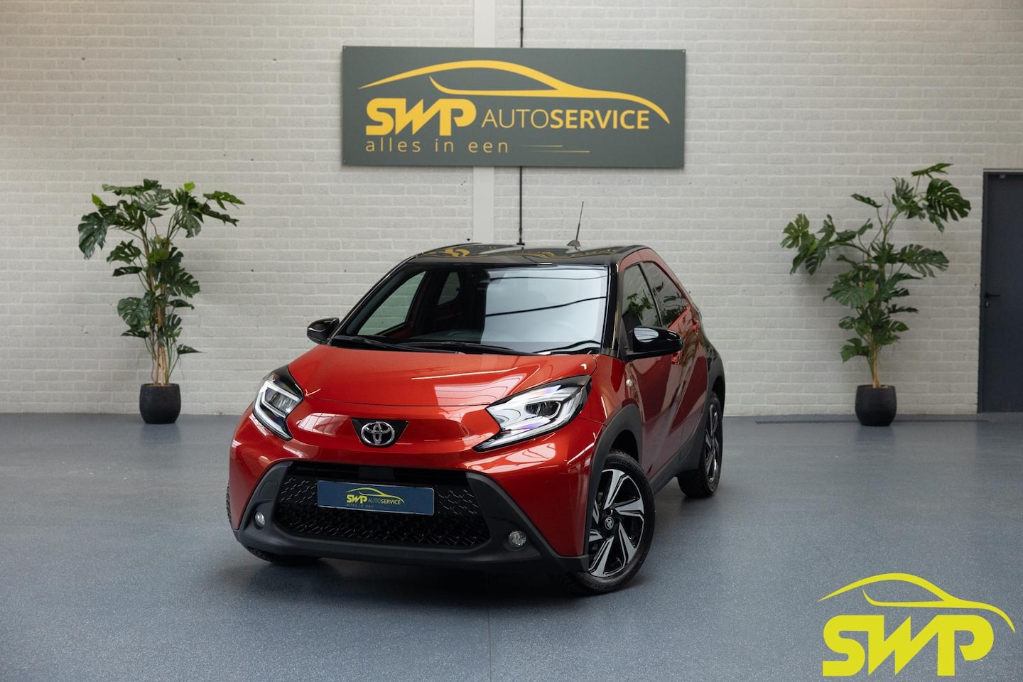Toyota Aygo X - 1.0 VVT-i S-CVT Pulse | Navi | Camera | Keyless | Rood metallic - AutoWereld.nl