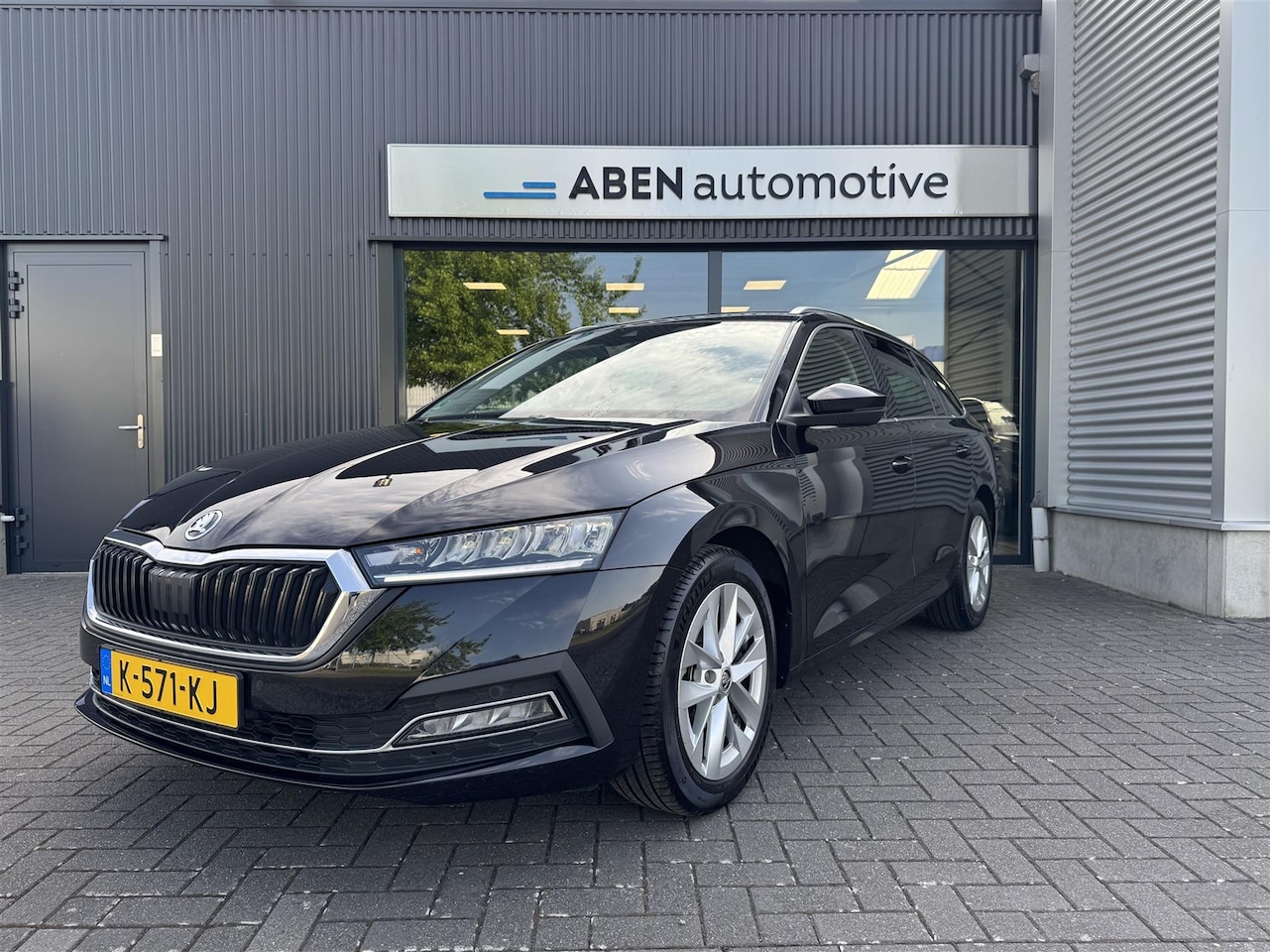 Skoda Octavia Combi - 1.0 TSI Business Edition 1.0 TSI 110PK Business Edition (ACC|VIRTUAL|CAMERA|ELEK. KLEP) - AutoWereld.nl
