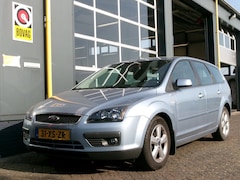 Ford Focus Wagon - 1.6-16V Futura Automaat
