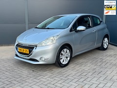 Peugeot 208 - 1.2 VTi Envy / navi / Nw -Riem / Nap