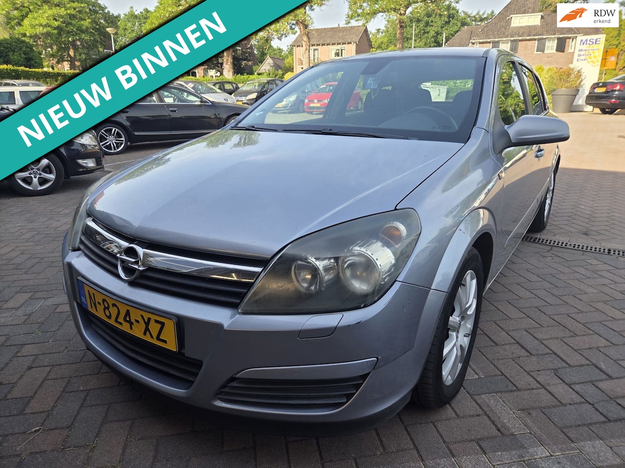 Opel Astra - 1.6 Essentia LEUKE AUTO RIJDT EN SCHAKELT GOED - AutoWereld.nl