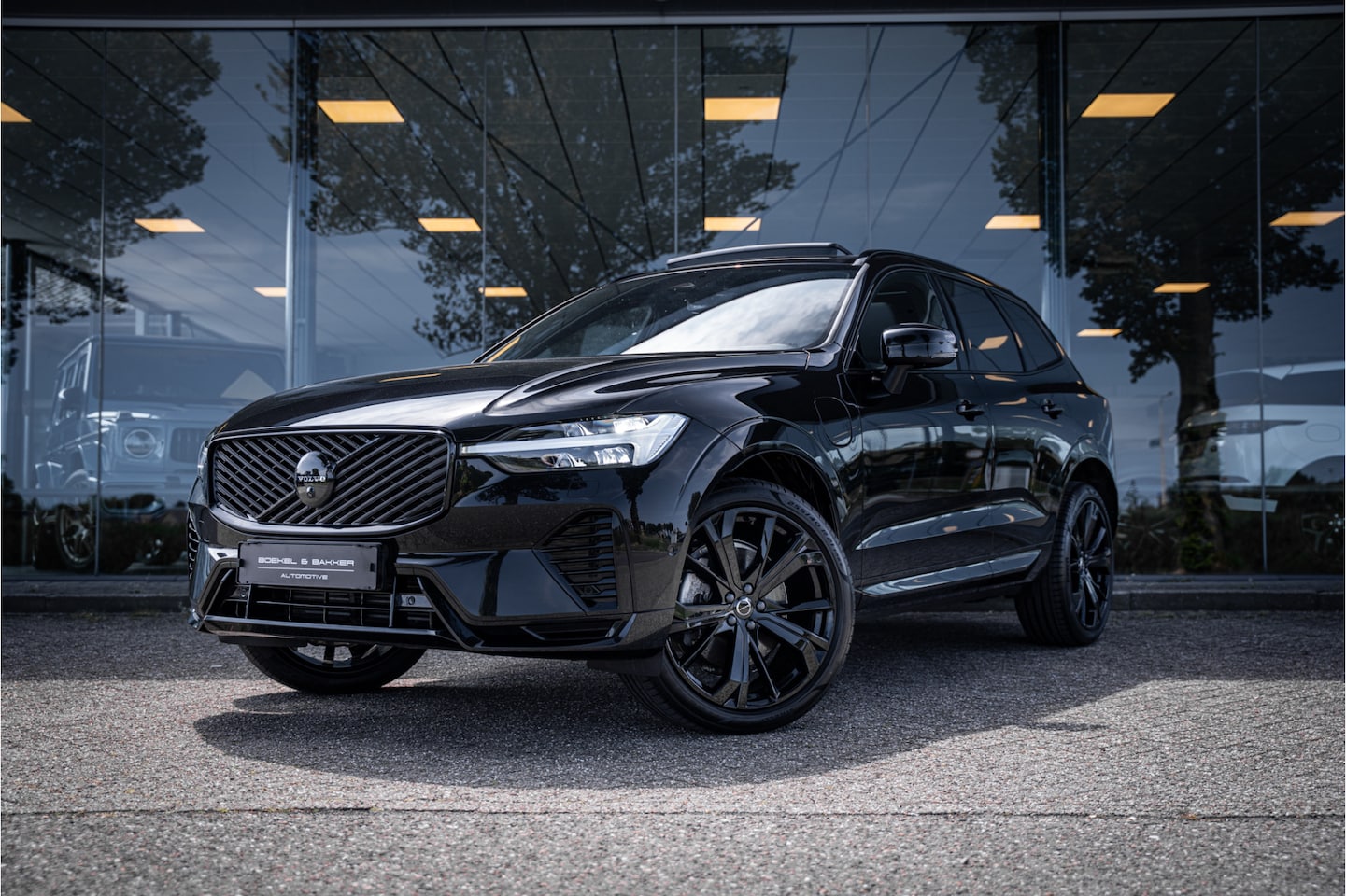 Volvo XC60 - T6 Recharge Ultra Black Edition ** Trekhaak ** Harman/Kardon ** HUD ** Massage - AutoWereld.nl