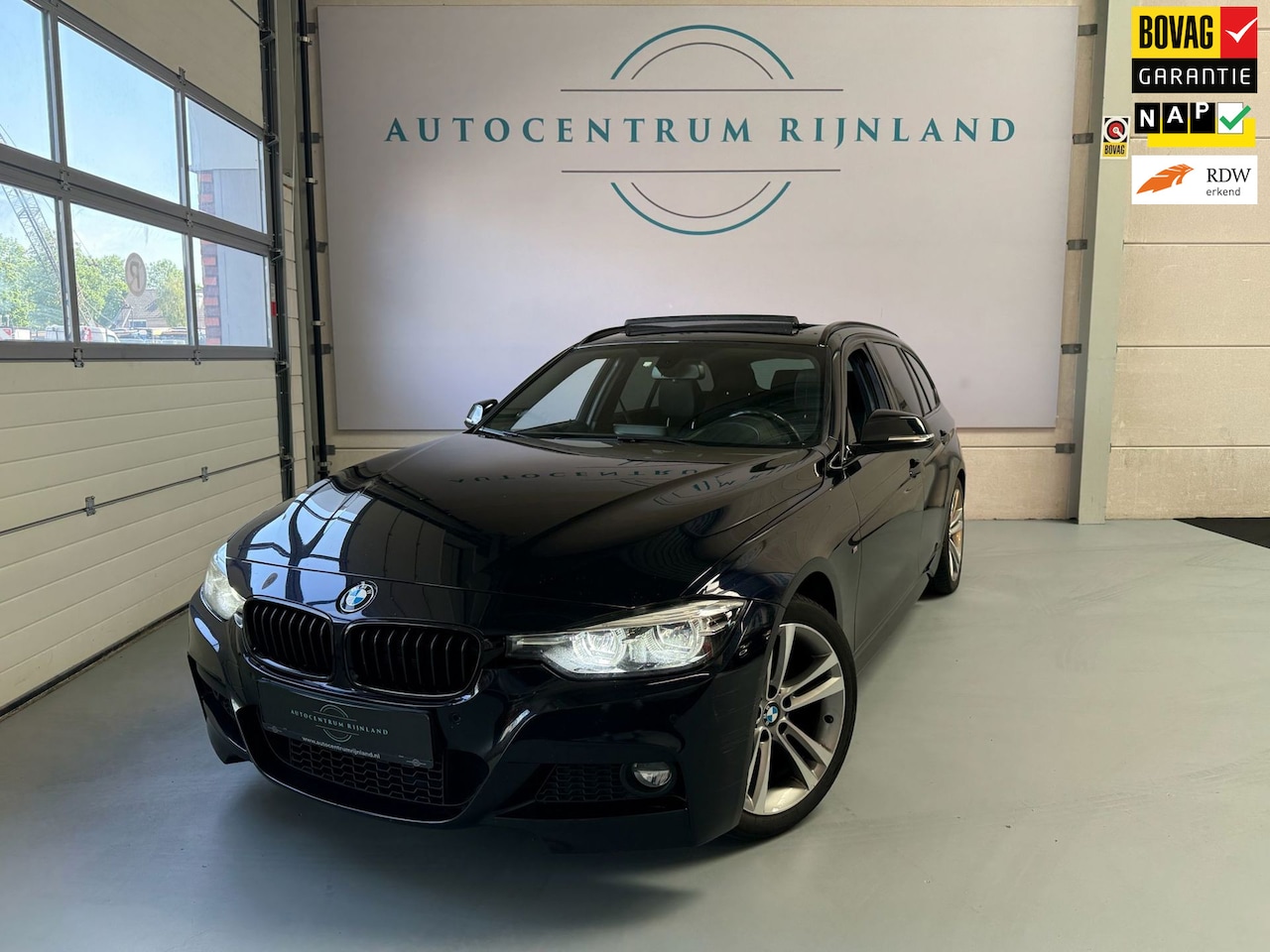 BMW 3-serie Touring - 320i Edition M Sport Shadow High Executive Automaat, Panorama dak - AutoWereld.nl