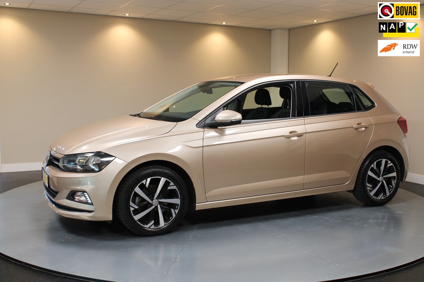 Volkswagen Polo - 1.0 TSI Highline *Rose Goud* Virtual|Carplay|Navi|Adapt.Cruise|Dealer OH/2de Eigenaar - AutoWereld.nl