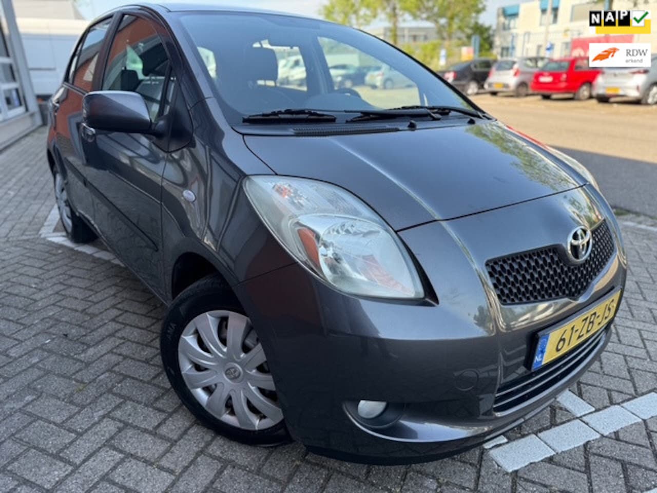 Toyota Yaris - 1.3 VVTi Sol | Lage km | Nap | Airco | Apk | - AutoWereld.nl