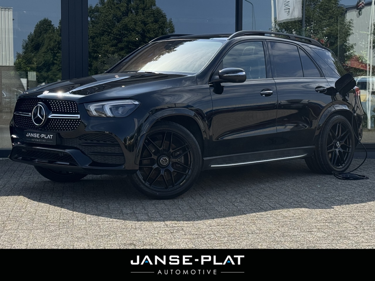 Mercedes-Benz GLE-Klasse - 350 e 4MATIC AMG Pano | Luchtvering | Trekhaak | Massage | - AutoWereld.nl