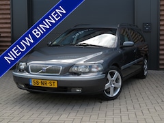 Volvo V70 - 2.5 T Geartronic Titanium Airco Cr-Control Youngtimer