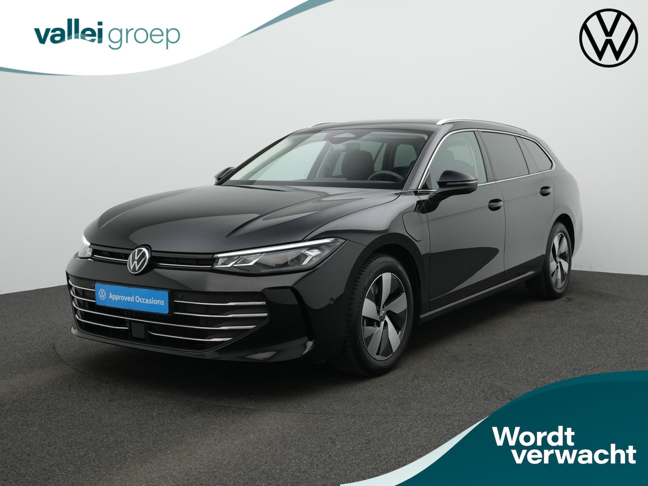 Volkswagen Passat Variant - 1.5 e-Hybrid 204 pk DSG Business | Trekhaak | Head-Up Display | Achteruitrijcamera | Stuur - AutoWereld.nl
