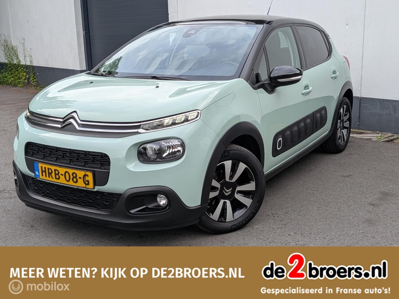 Citroën C3 - 1.2 PureTech Shine/ panodak/ stoelverwarming - AutoWereld.nl