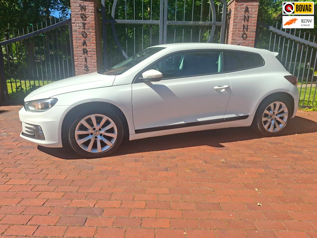 Volkswagen Scirocco - 125 PK 6 Hand Stoelverw. All-season Stuurwielbed. - AutoWereld.nl