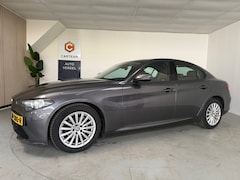 Alfa Romeo Giulia - 2.2 Super Airco, Leder, LMV, NIEUWSTAAT