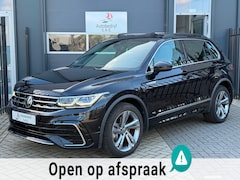 Volkswagen Tiguan - 1.4 TSI eHybrid 3x R-Line PANO TREKHAAK ACC IQ LIGHT