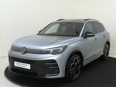 Volkswagen Tiguan - 1.5 eHybrid R-Line Edition | SoH 100% | Panoramadak | Trekhaak | Lederen bekleding | Head