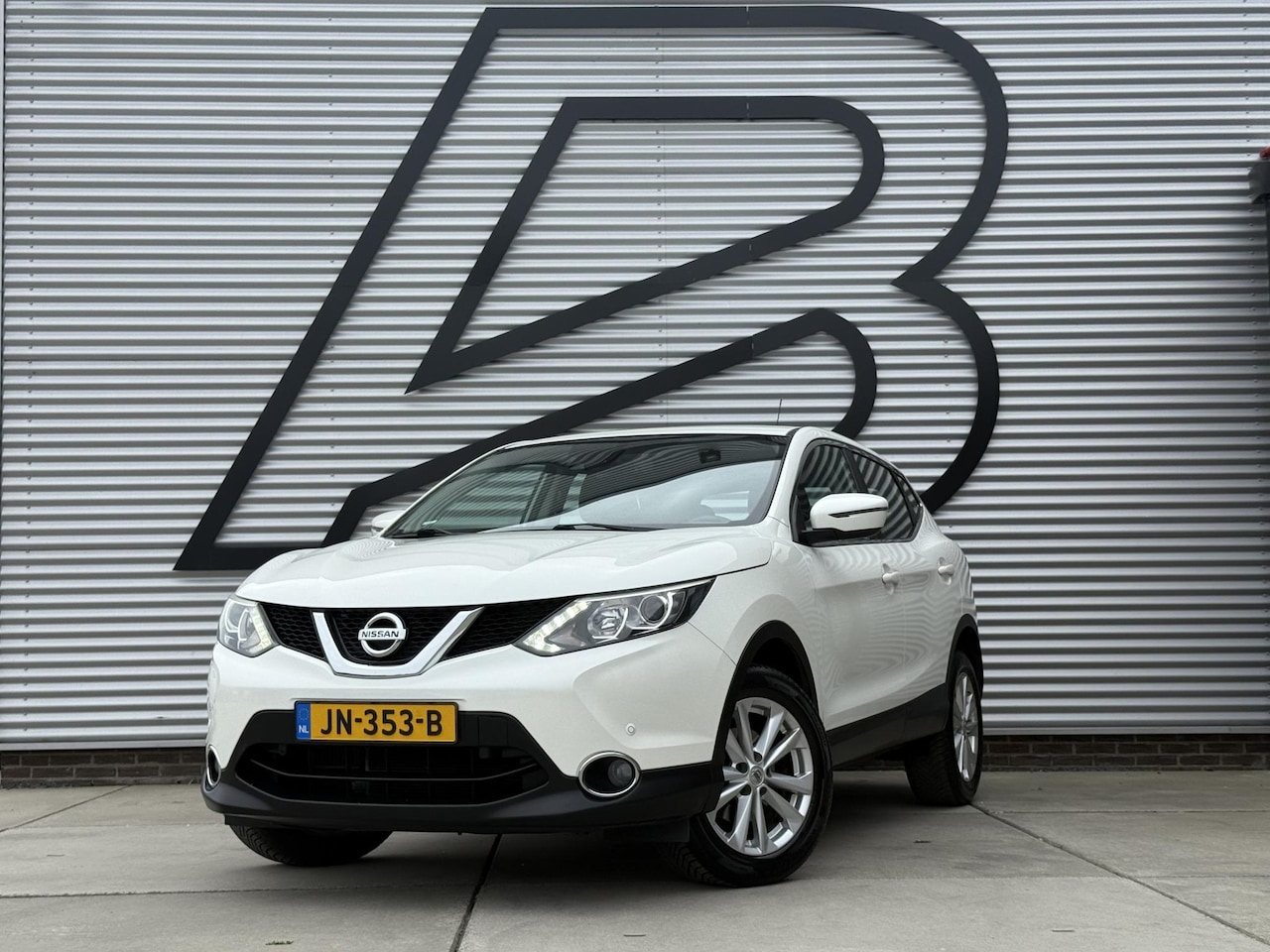 Nissan Qashqai - 1.2 Connect Edition 1e Eigenaar|Navi|Trekhaak|Camera|Clima|Cruise|PDC V+A|Dealer Onderhoud - AutoWereld.nl