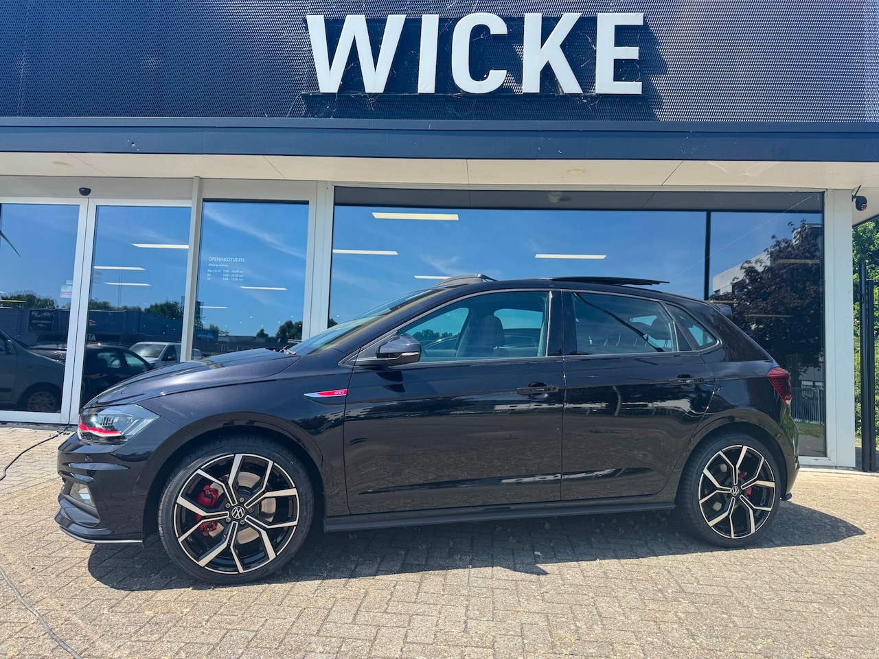 Volkswagen Polo - 2.0 TSI GTI Panorama Led 200 PK 18" Stoelverw. - AutoWereld.nl