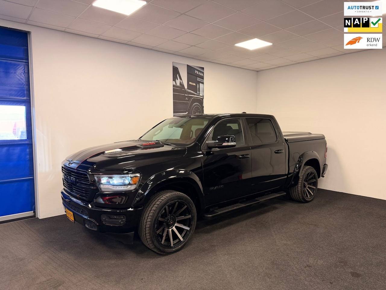 Dodge Ram 1500 - 5.7 V8 4x4 Crew Cab 5'7 Limited Hulk pakket - AutoWereld.nl