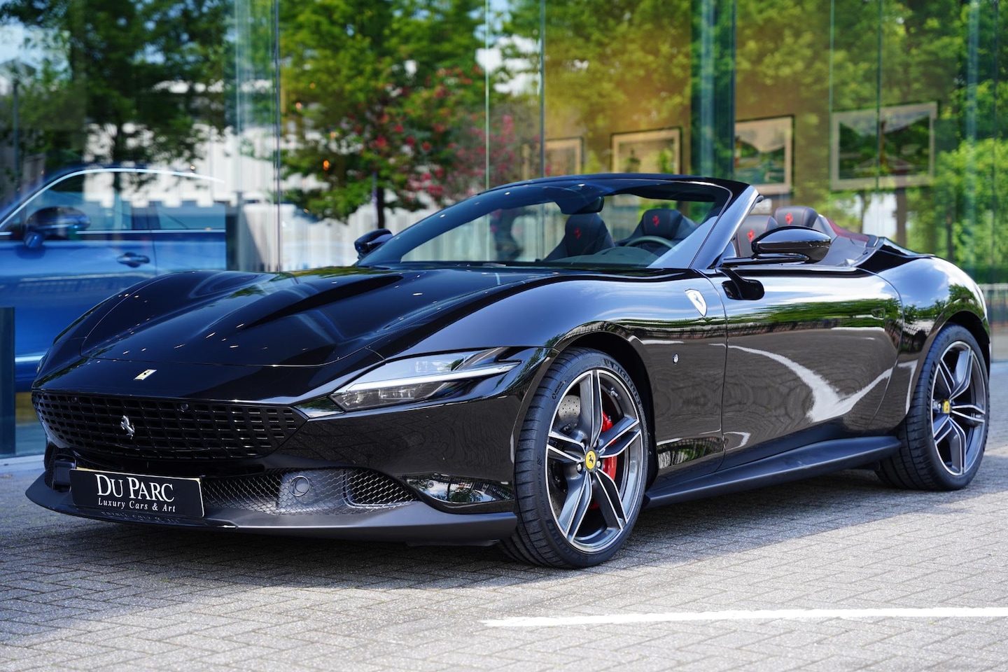 Ferrari Roma Spider - 3.9 V8 Nero Stellato - AutoWereld.nl