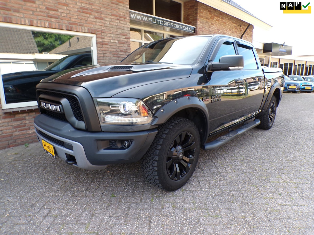 Dodge Ram 1500 - 5.7 V8 4x4 Quad Cab 6'4 5.7 V8 4x4 Quad Cab 6'4 - AutoWereld.nl