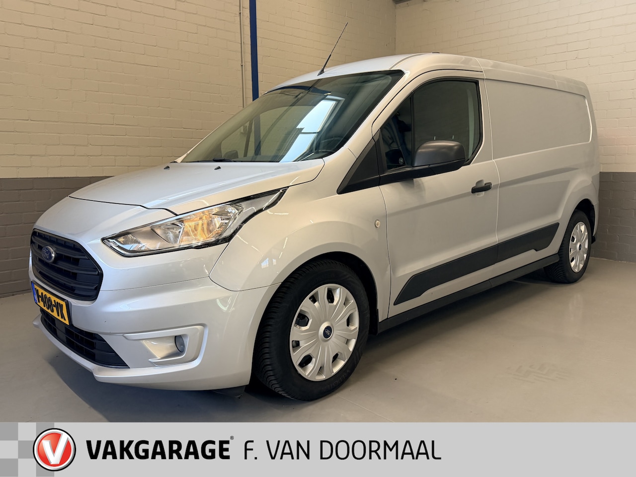 Ford Transit Connect - 1.5 EcoBlue L2 Trend Automaat | Camera | Trekhaak | Nav - AutoWereld.nl