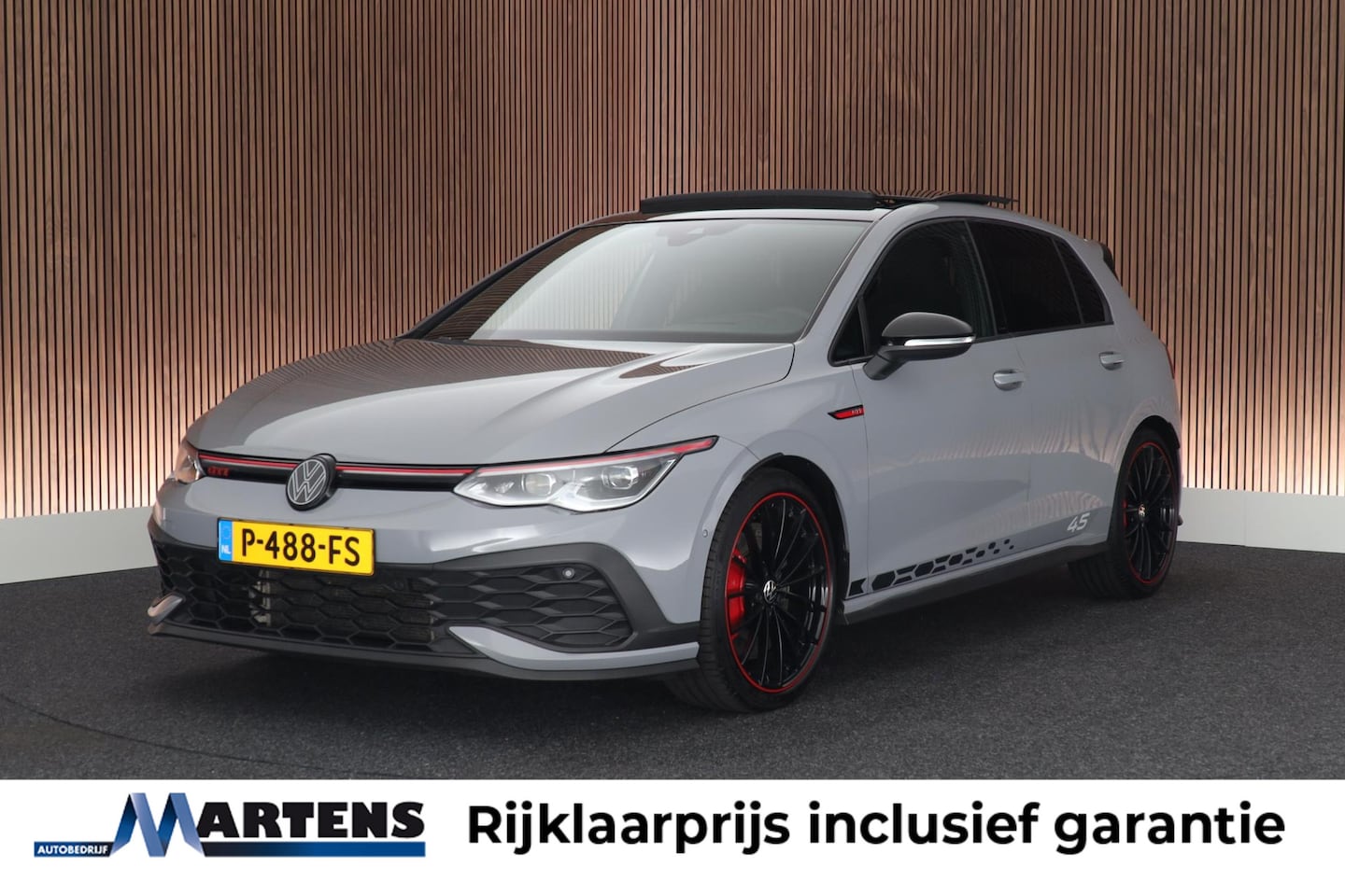 Volkswagen Golf - 2.0 TSI 300pk DSG Clubsport 45 Akrapovic h/k HUD DCC Panoramadak Stoelverwarming Keyless V - AutoWereld.nl