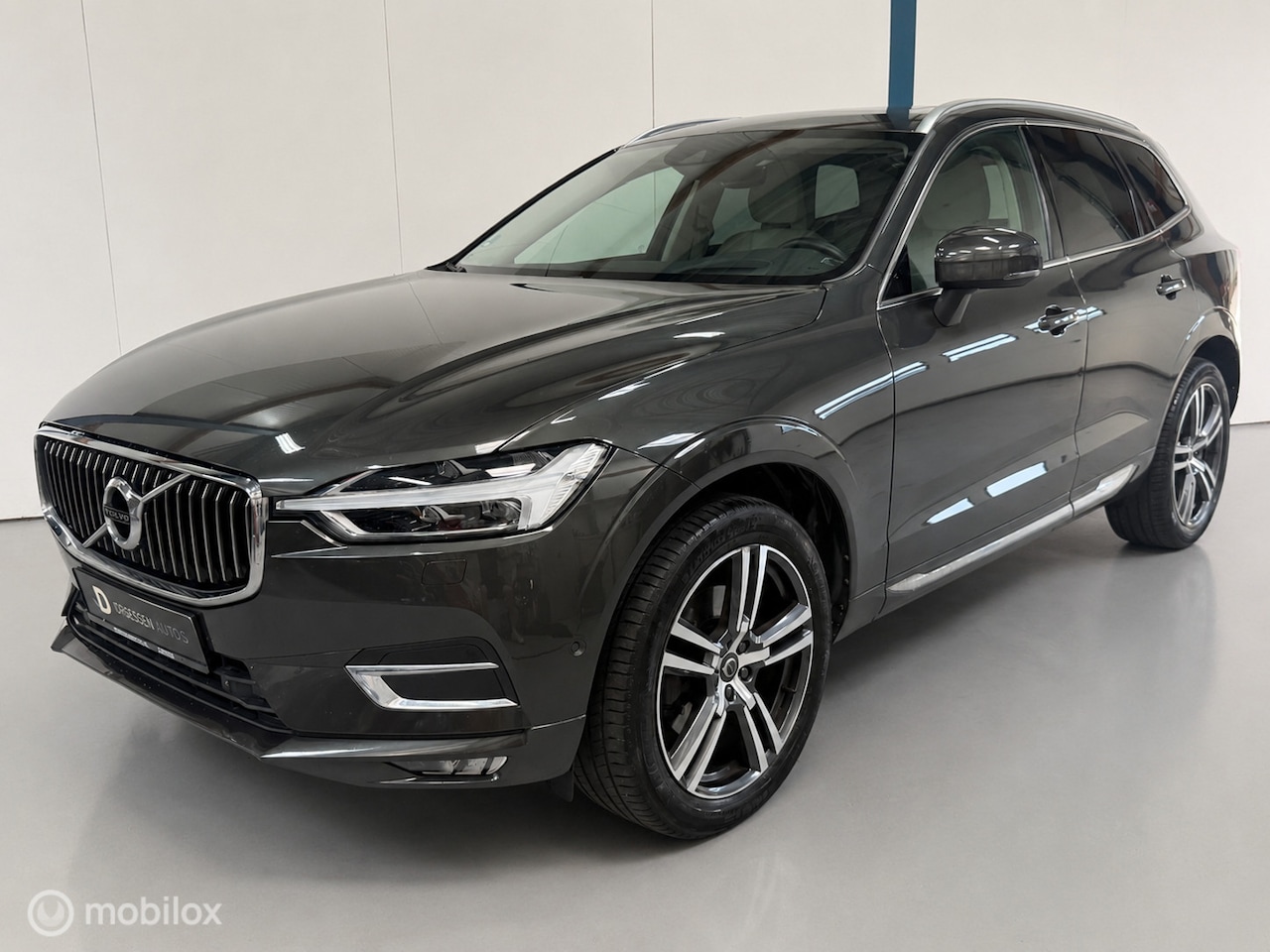 Volvo XC60 - 2.0 T5 AWD Inscription PANO/LEER/HUD/TREKHAAK - AutoWereld.nl
