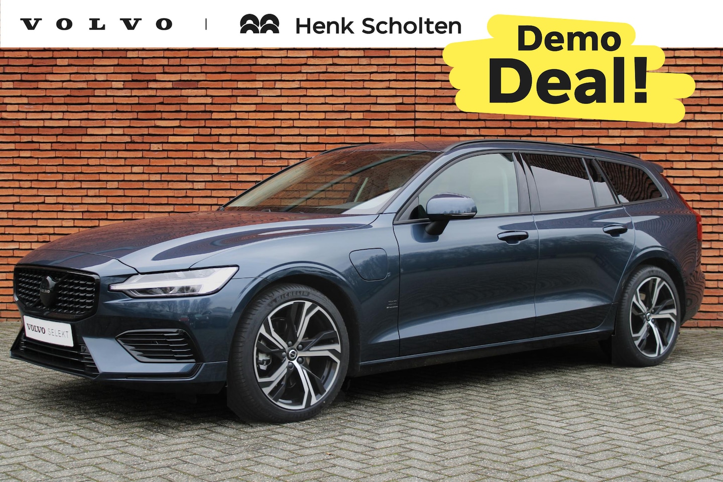 Volvo V60 - T6 Plug-in hybrid AWD Essential | | Demo Deal | Verwarmbare voorstoelen en stuurwiel | Ad - AutoWereld.nl