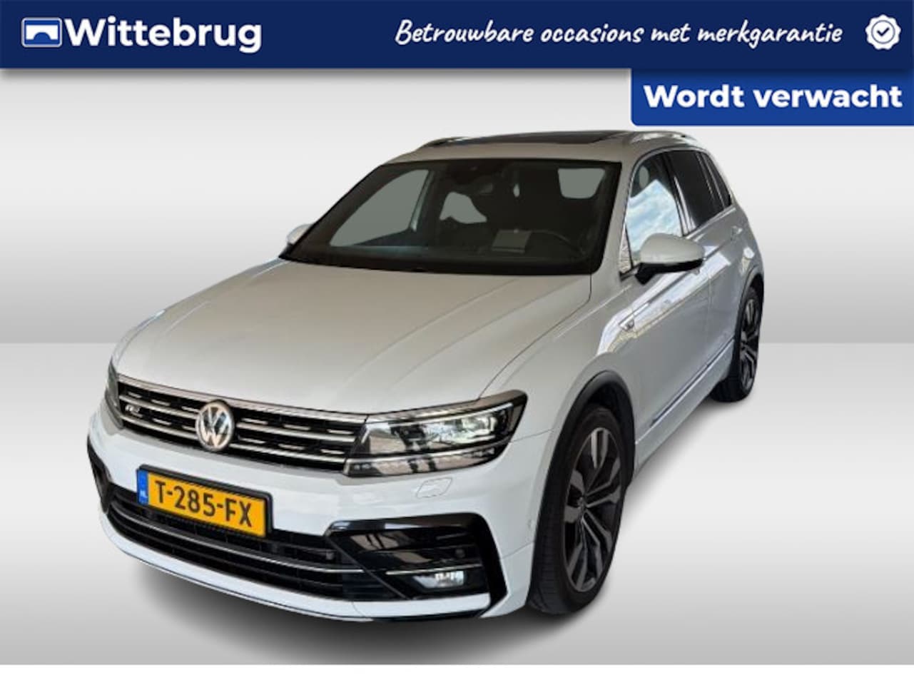 Volkswagen Tiguan - 2.0 TSI 4Motion Highline Business R / Pano / Digitaal dashboard / Head-up display /  Dynau - AutoWereld.nl