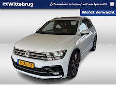 Volkswagen Tiguan - 2.0 TSI 4Motion Highline Business R / Pano / Digitaal dashboard / Head-up display / Dynaud
