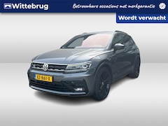 Volkswagen Tiguan - 1.5 TSI ACT Highline Business R / 2x R-line / Digitaal dashboard / Pano / Zwenkbare trekha