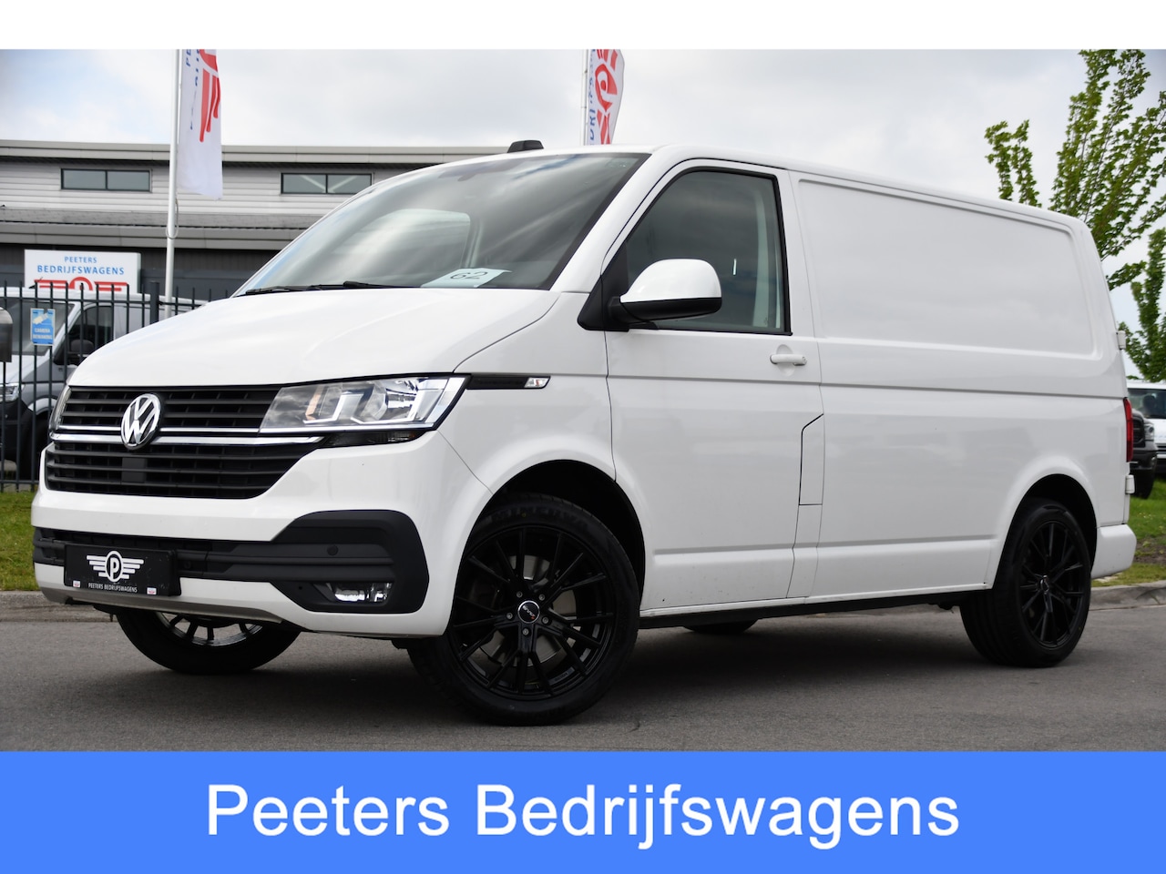 Volkswagen Transporter - 2.0 TDI L1H1 30 PB Edition Camera, Cruise, Carplay, 199pk, Automaat, Trekhaak, Multimedia, - AutoWereld.nl