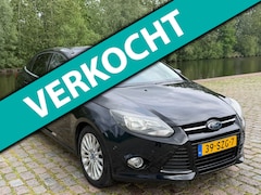 Ford Focus - 1.6 EcoBoost Titanium Start stop Airco cruis control stoelverwarming trekhaak parkeer sens
