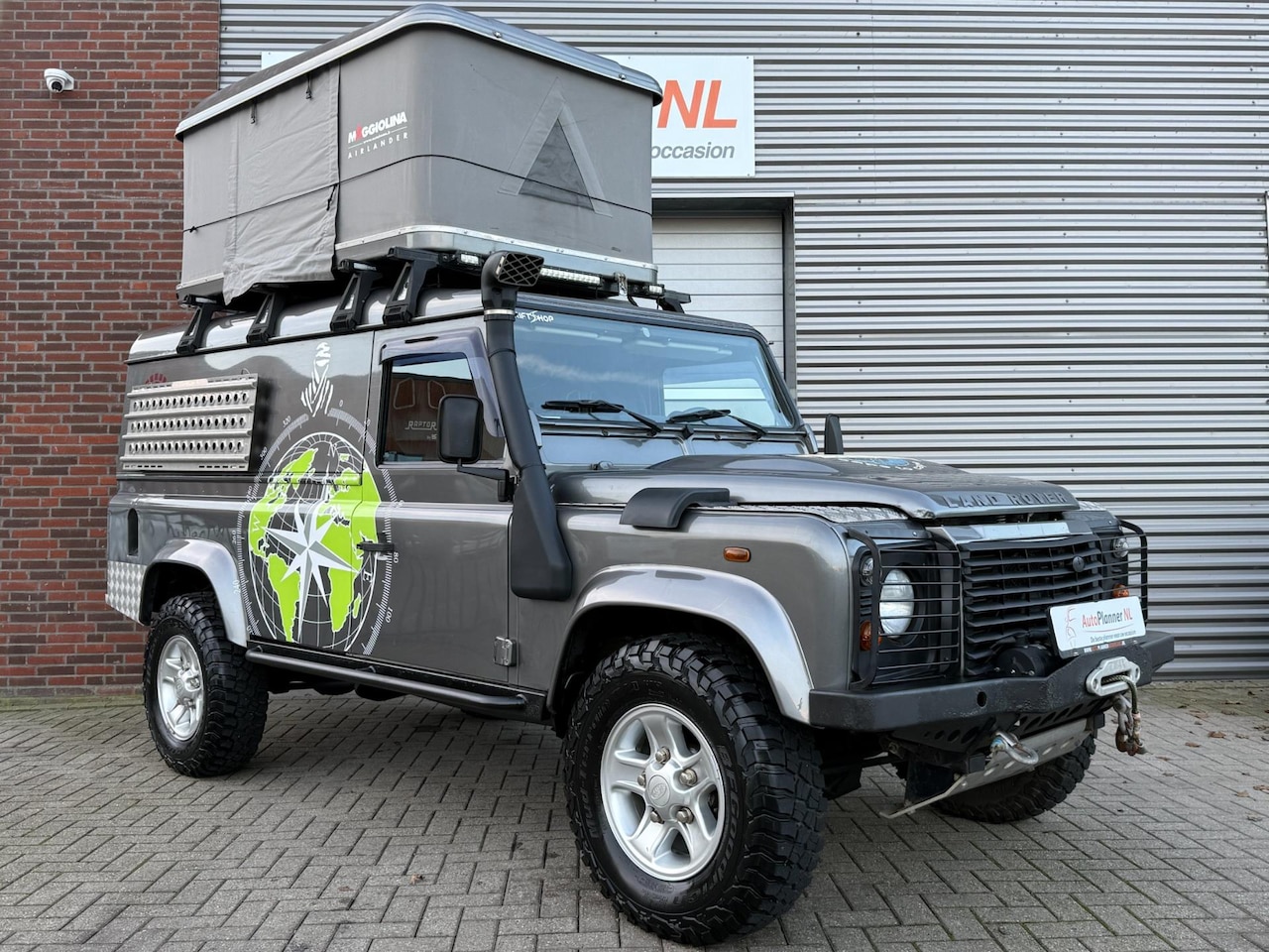 Land Rover Defender 110 - 2.4 Td4 E! Airco! Leder! Mini-Camper! - AutoWereld.nl