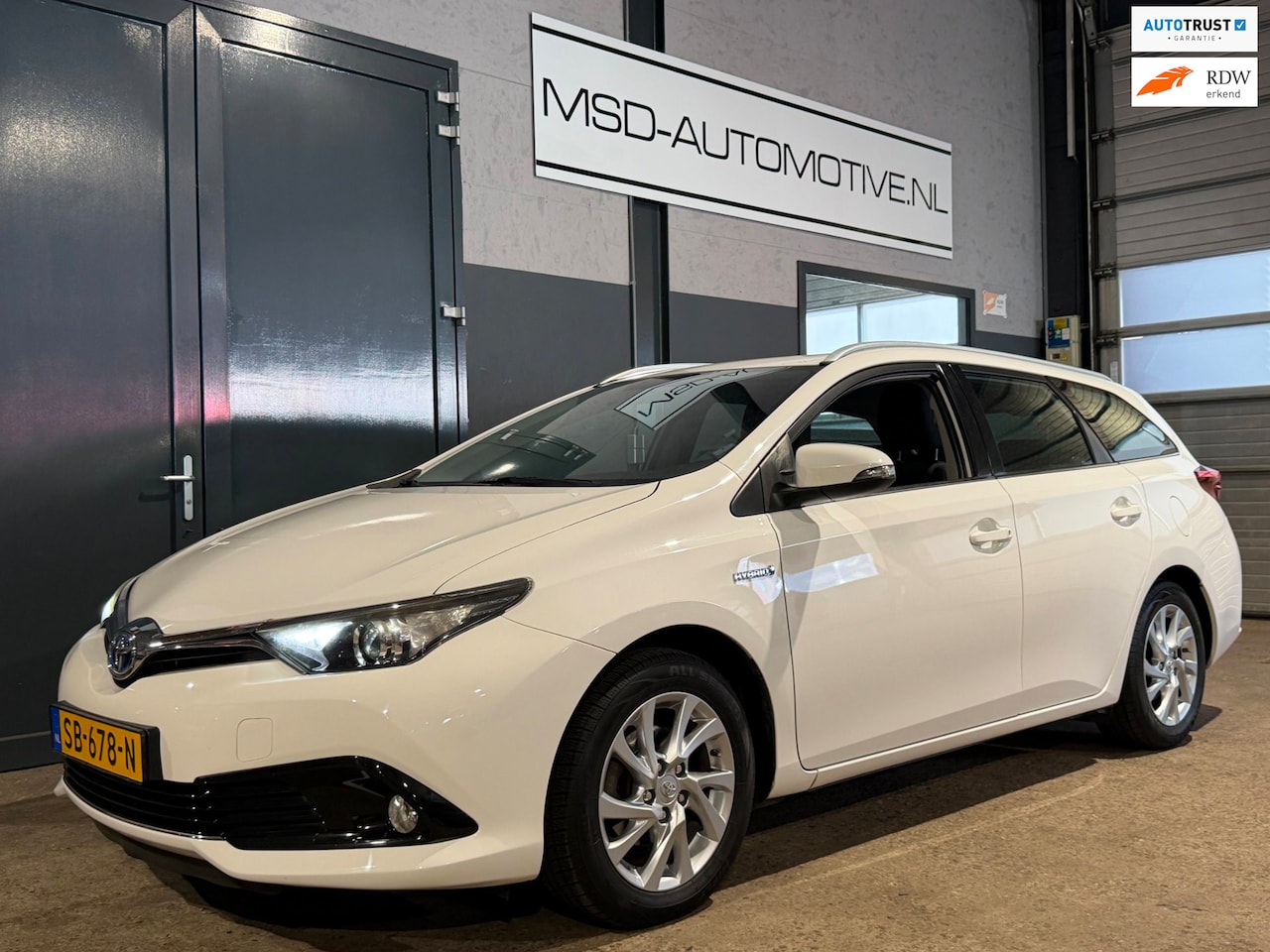 Toyota Auris Touring Sports - 1.8 Hybrid Dynamic Trekhaak Camera Onderhouden - AutoWereld.nl