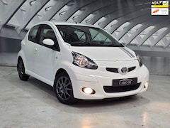 Toyota Aygo - 1.0-12V Comfort Navigator luxe uitvoering