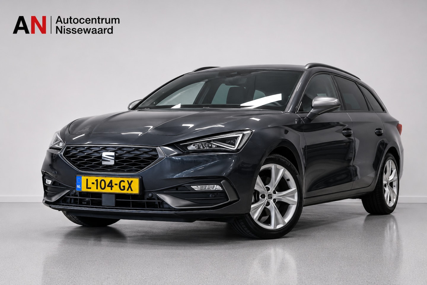SEAT Leon Sportstourer - 1.5 eTSI FR Business Intense |Carplay|Stoelverwm|Adaptive| - AutoWereld.nl